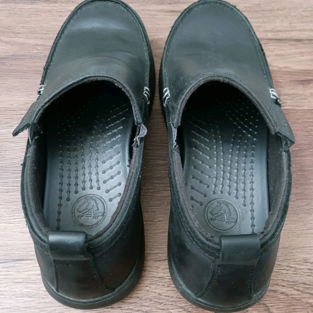 Crocs Men's Denton Black Leather Slip On Loafers Size 8 Classic